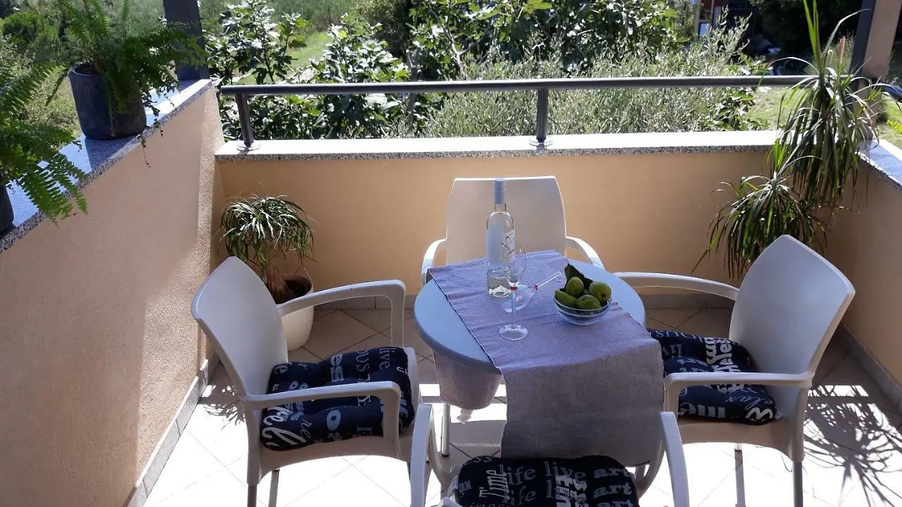 Apartment Piranesi With A Parking Space Pula Kroatien