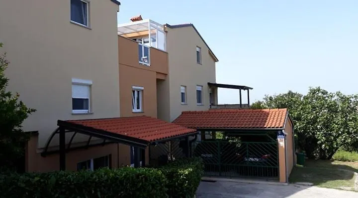 Apartment Piranesi Pula